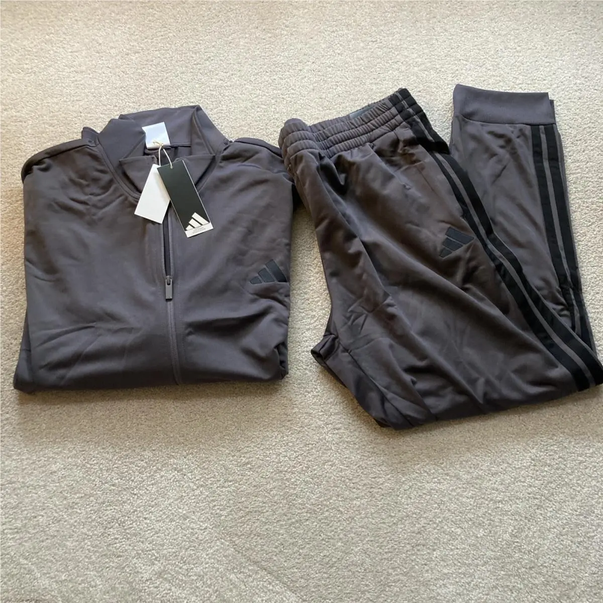 Adidas Men`s Dark Grey Gray 3 Stripe Tracksuit Jacket Pant XL Full Suit