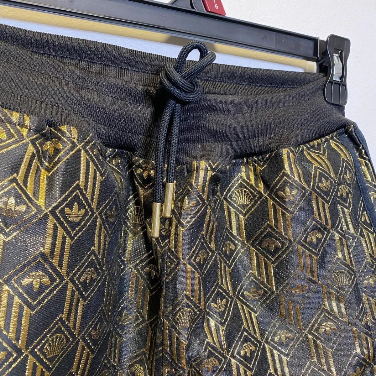 Adidas clothing - Black / Gold Metallic 2