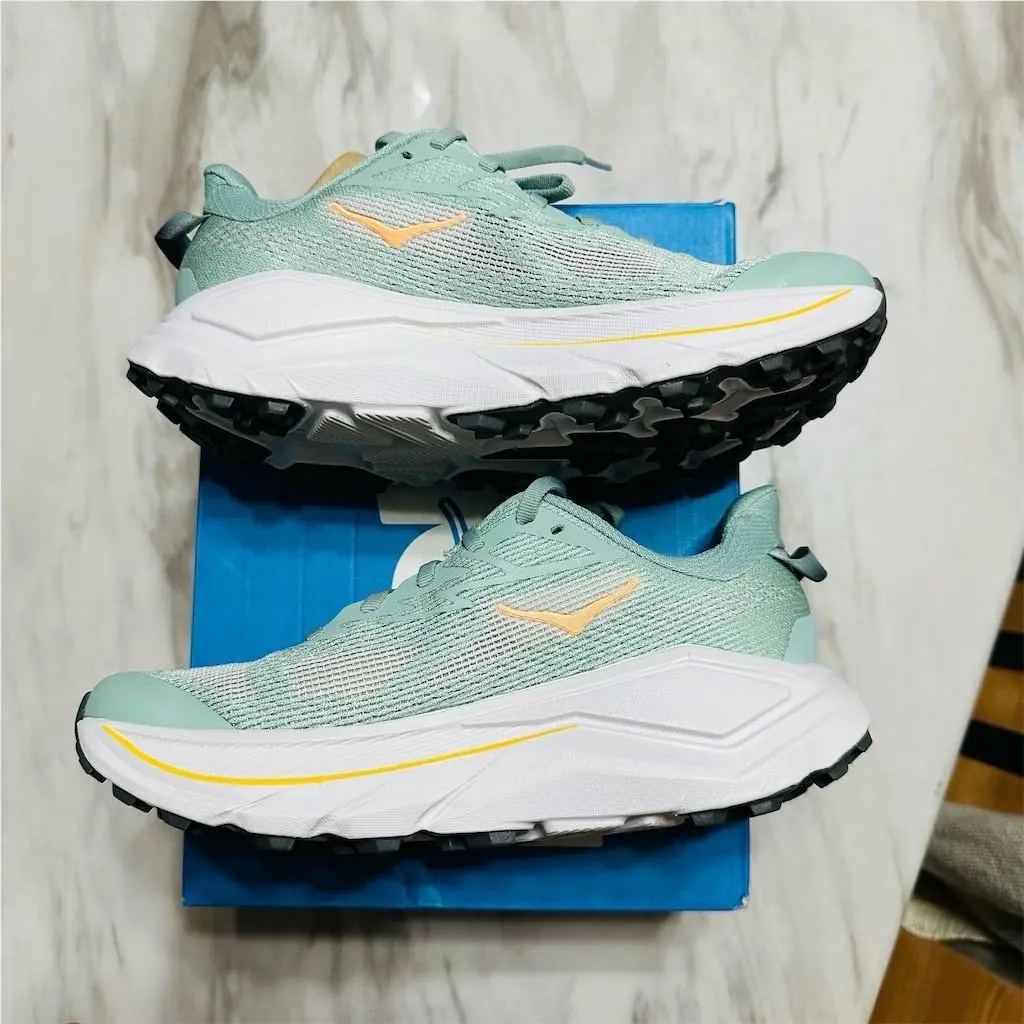 Hoka shoes - Challenger 8 - Challenger - 1168717-JDC - Green 1