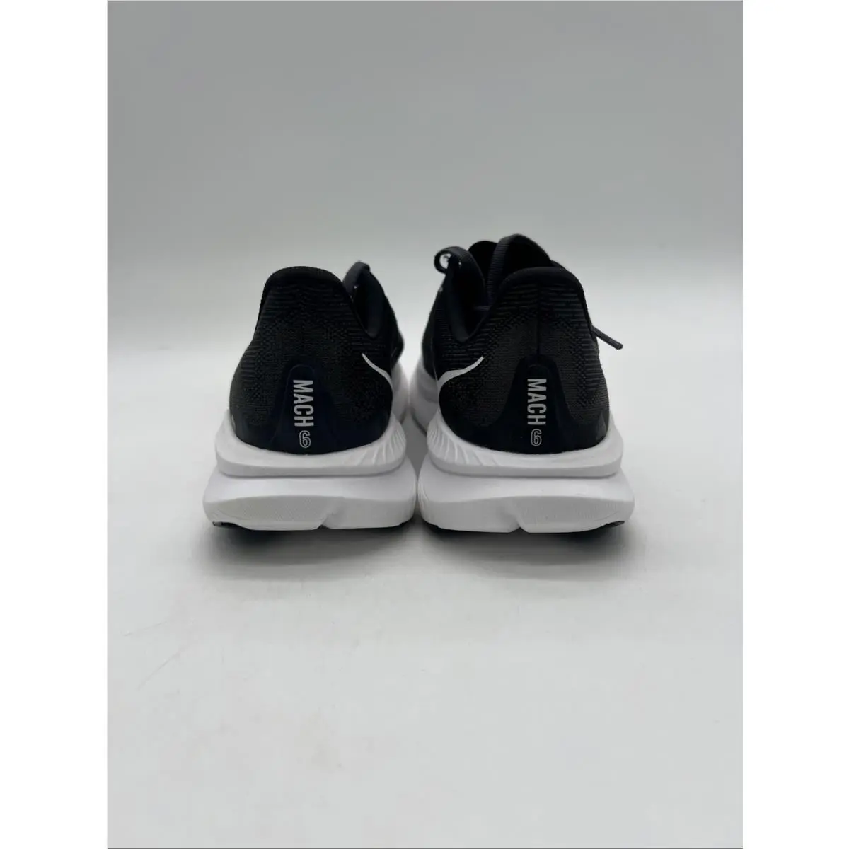 Hoka shoes - Hoka One One Mach 6 - 1147810 - White 4