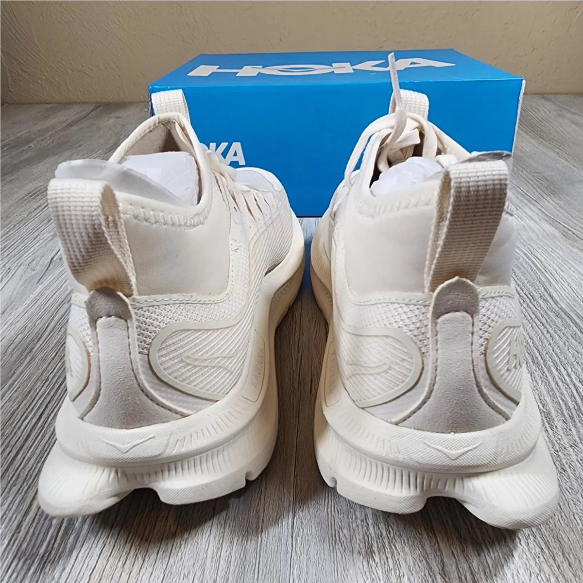 Hoka shoes - White 2