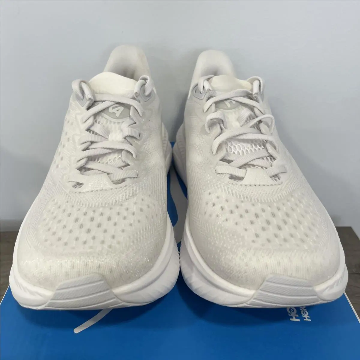 Hoka shoes - White 2