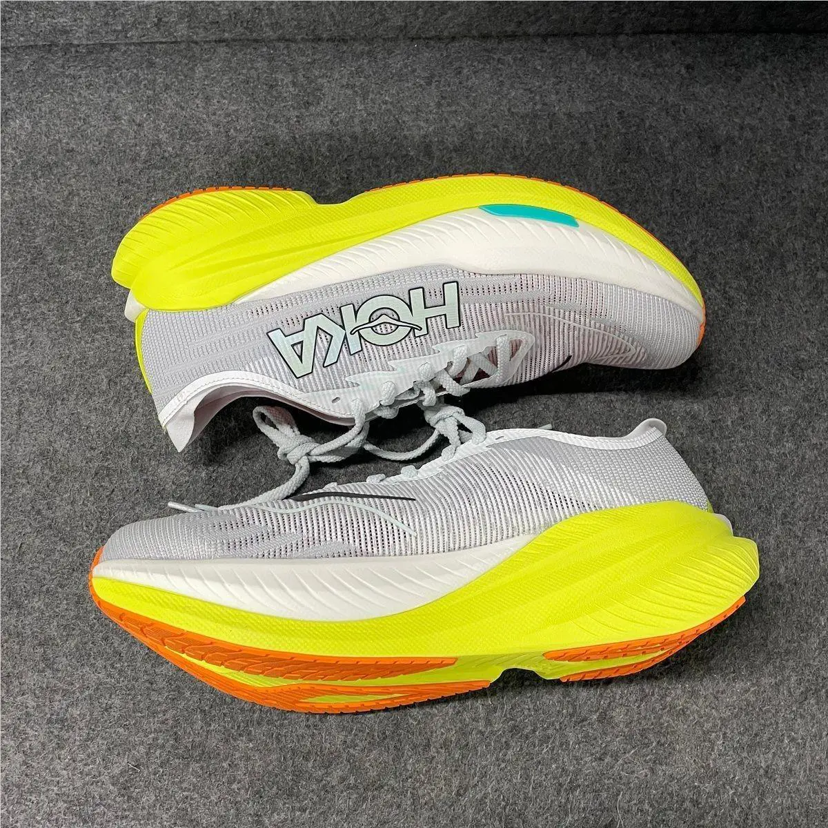Hoka shoes - VS175736 - vs-175736 - White (UPC: 197634471723) 4