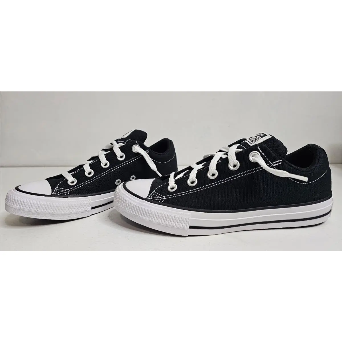 Converse shoes - Converse All Star Chuck Taylor Street Slip - Black & White 4