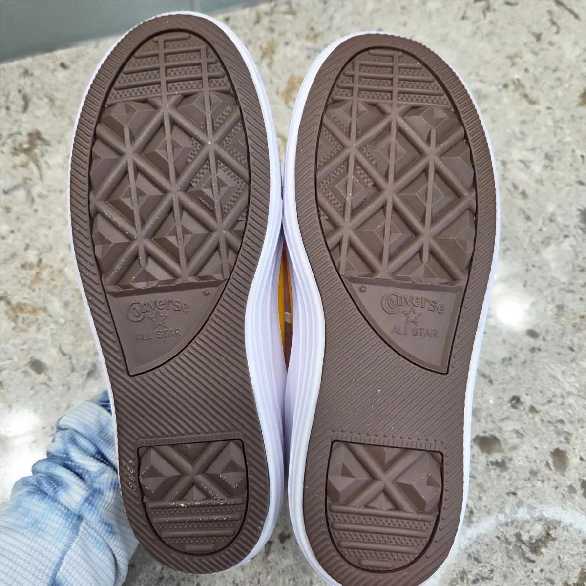 Converse shoes - Yellow 3