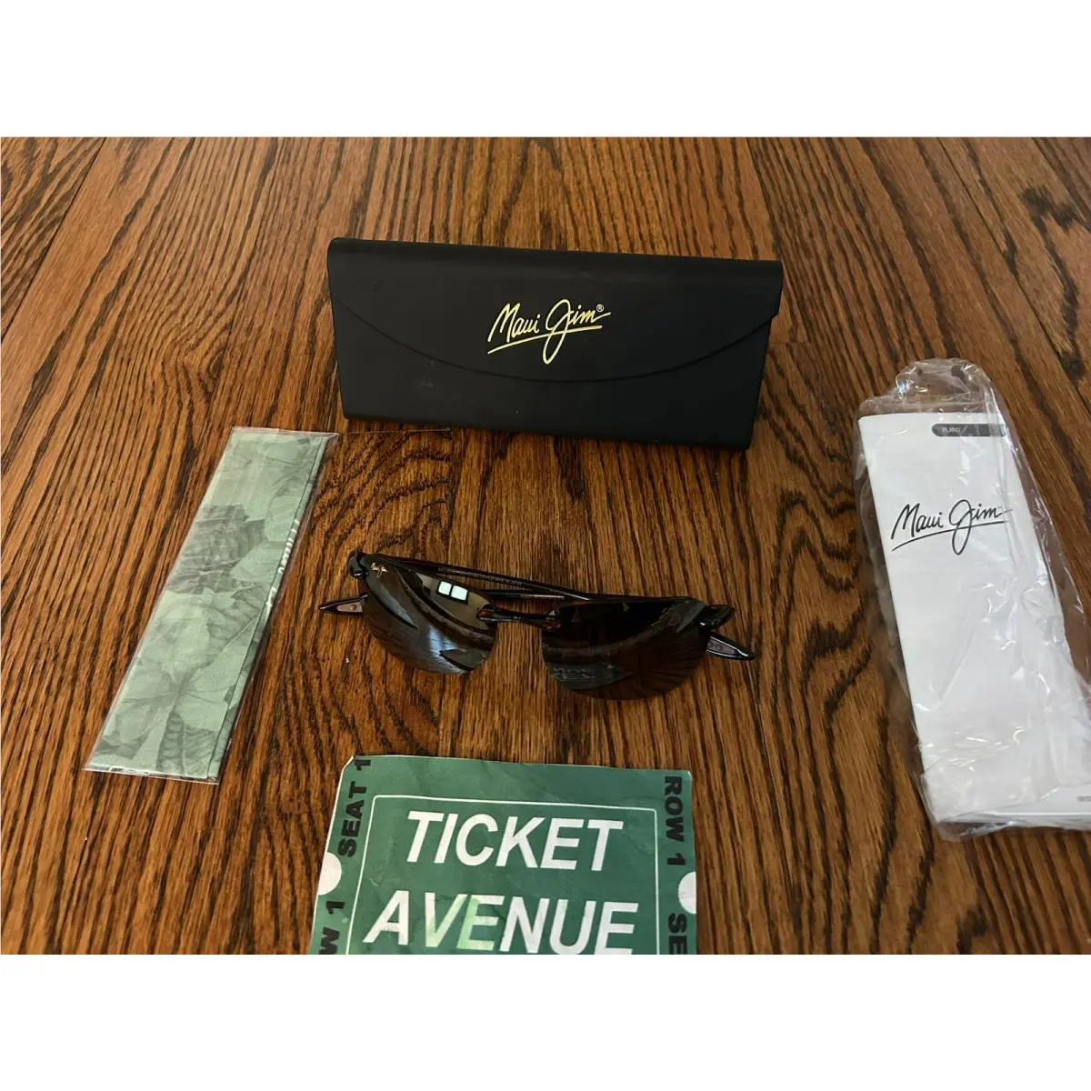 Maui Jim Sport Sunglasses Beautiful Brown Neutral Plano with Case