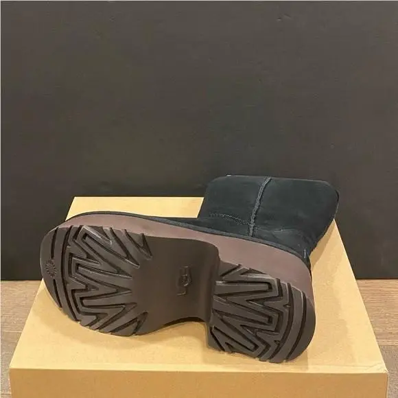 UGG shoes - Classic Short New Heights - Classic Short New Heights - Black 6