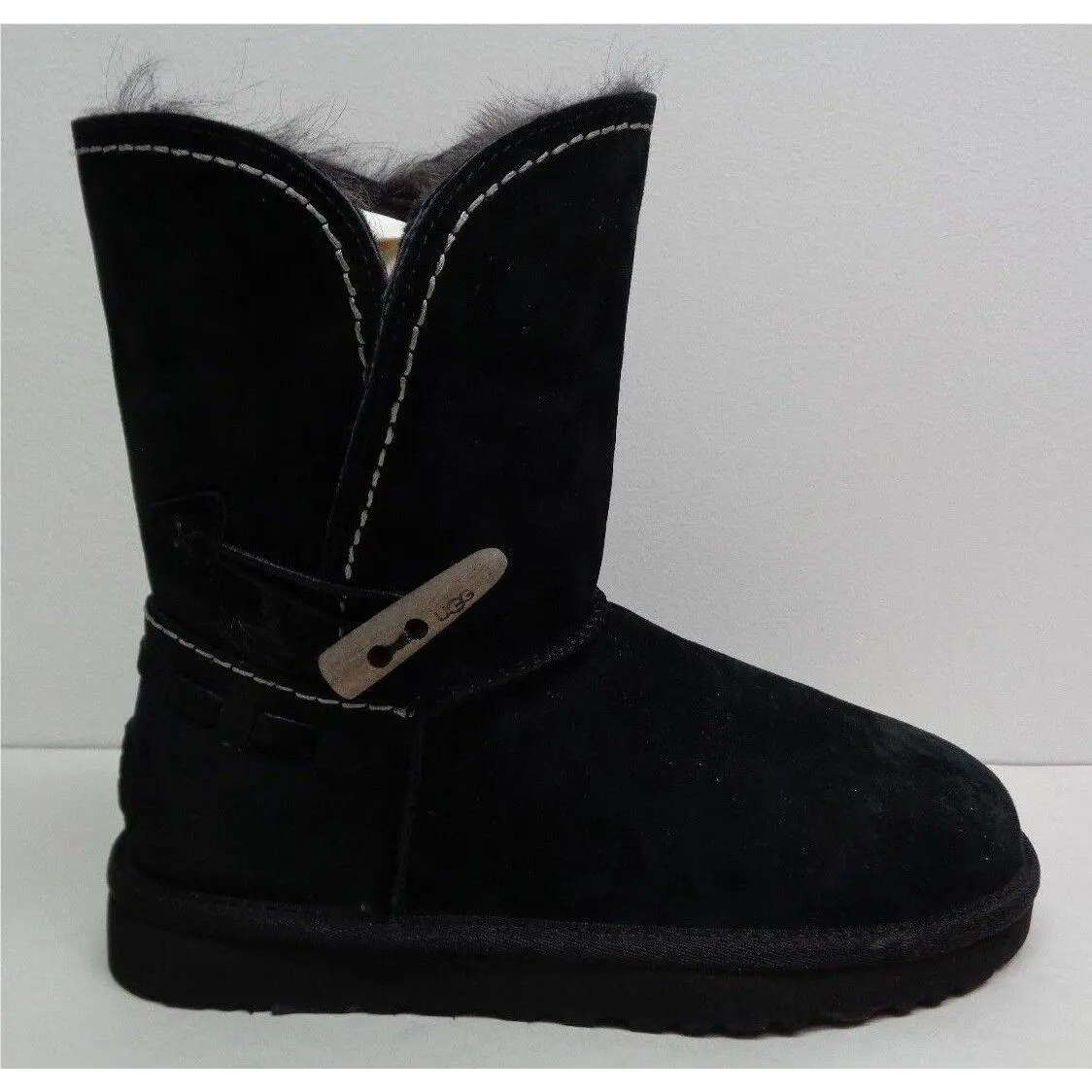 UGG shoes - Black (UPC: 888855210078) 0