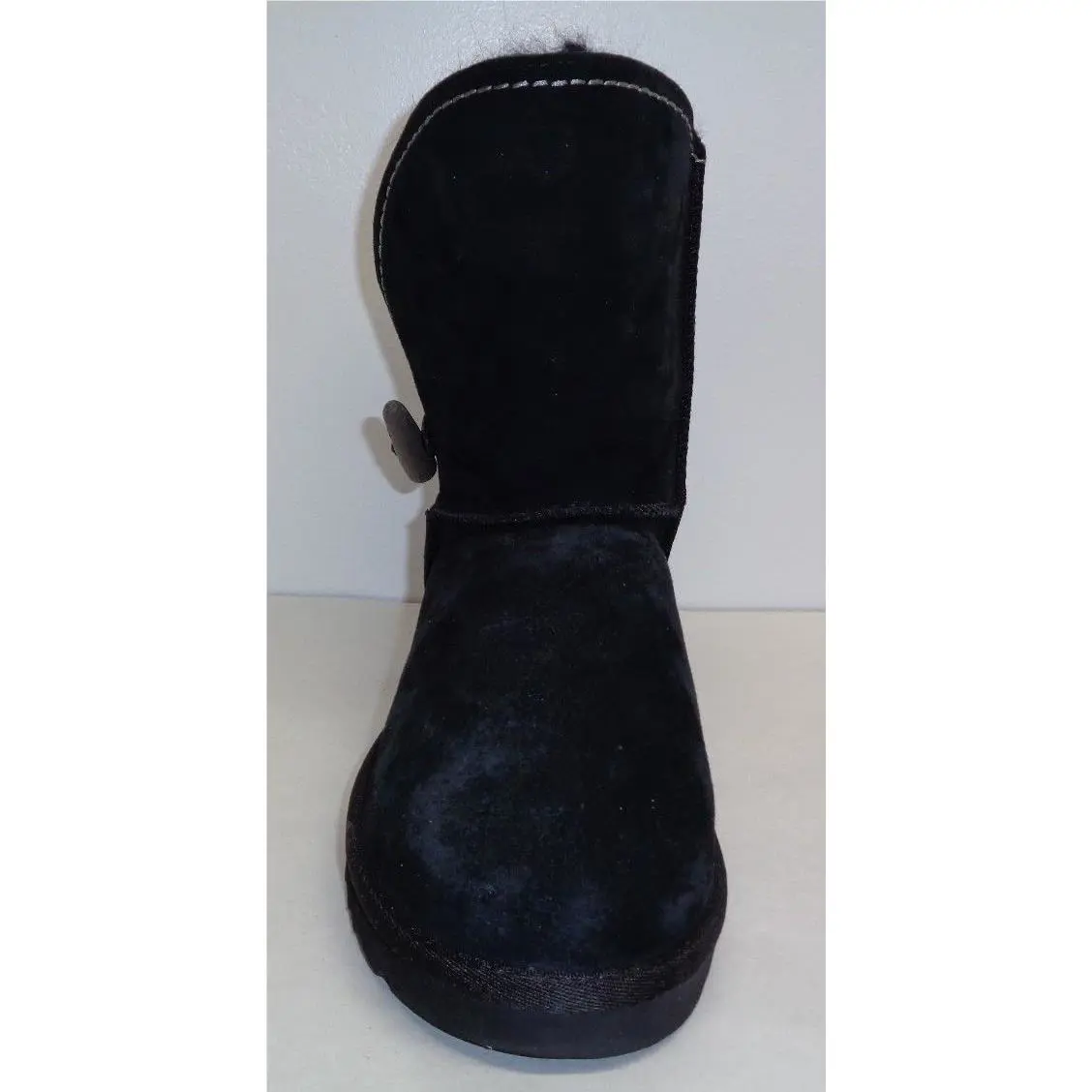 UGG shoes - Black (UPC: 888855210078) 1