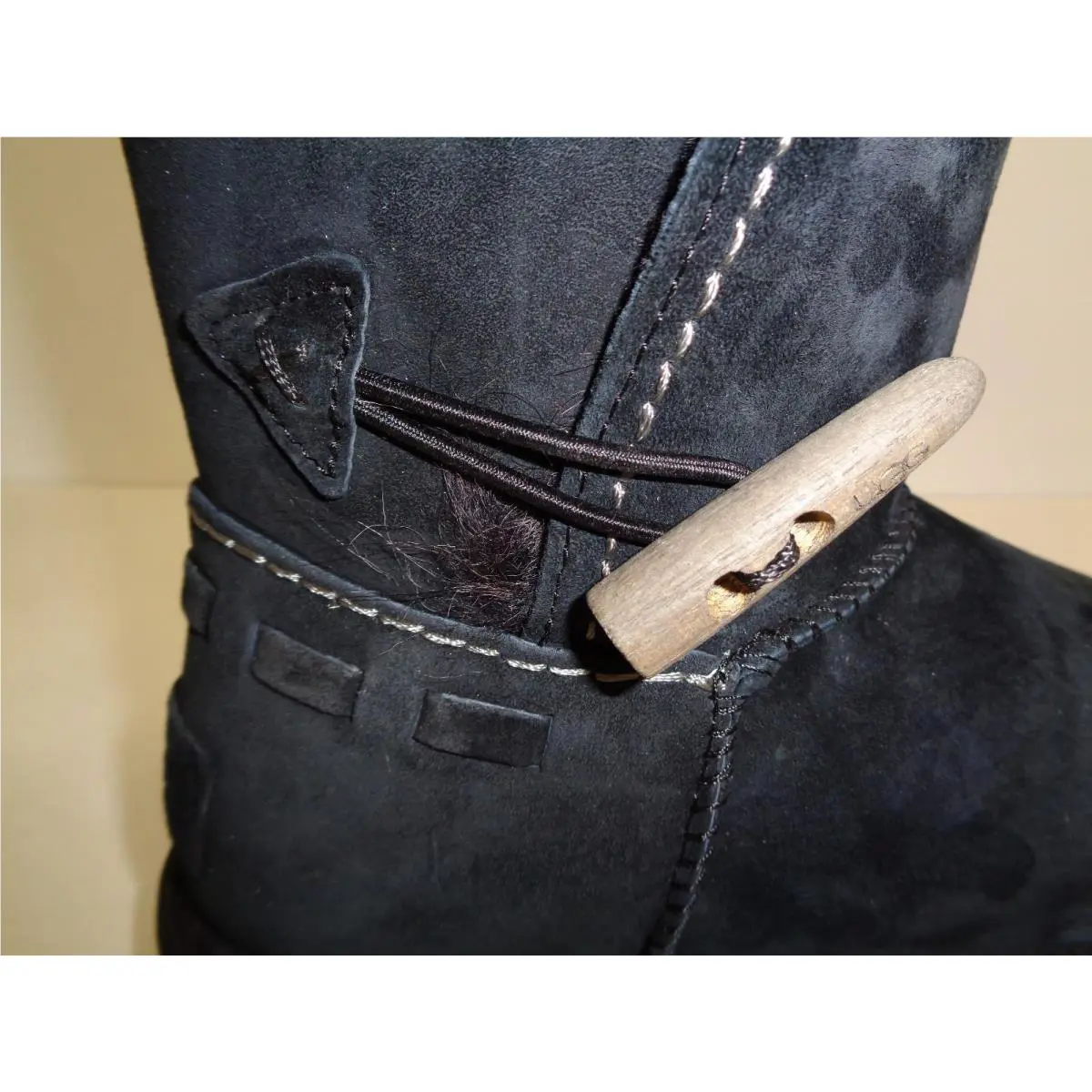 UGG shoes - Black (UPC: 888855210078) 9