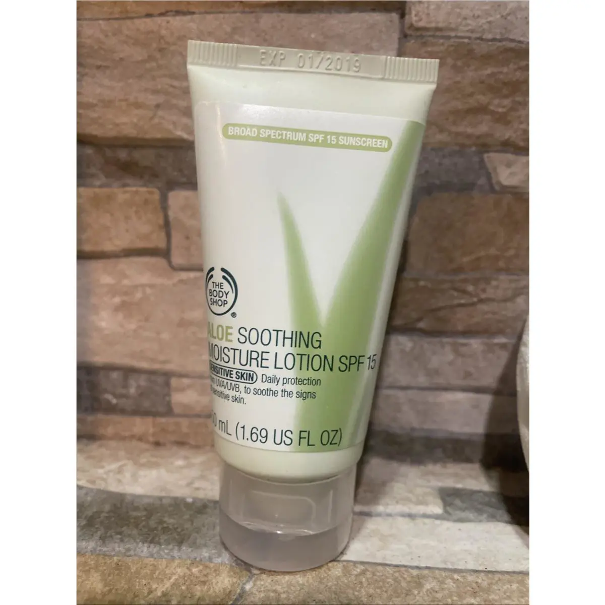 The Body Shop Aloe Soothing Moisture Lotion with Spf 15 Htf 1.69 fl oz by THE BODY SHOP