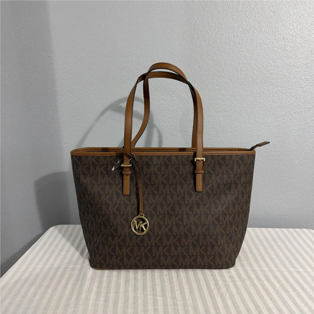 Michael Kors Jet Set Medium Carryall Saffismo Brown Signature Tote Bag