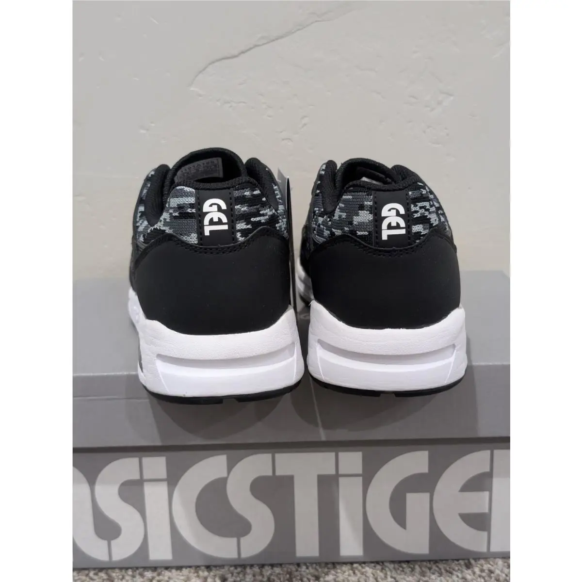 Asics shoes - ASICS Gel Saga - Gel Saga - 1191A188-020 - Black 3