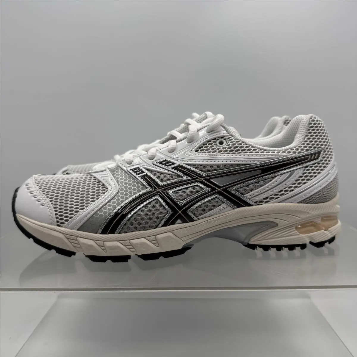 Asics Gel-ds Trainer 14 1203A607-105 White Honey Beige Men’s Size 9