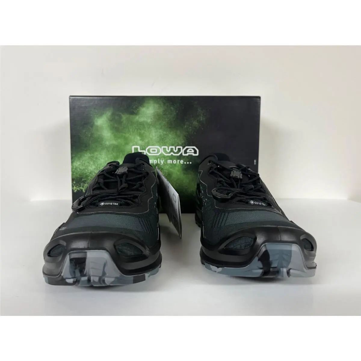 Lowa shoes - LOWA Merger GTX Lo Hiking Boots - 310431 - Black 3