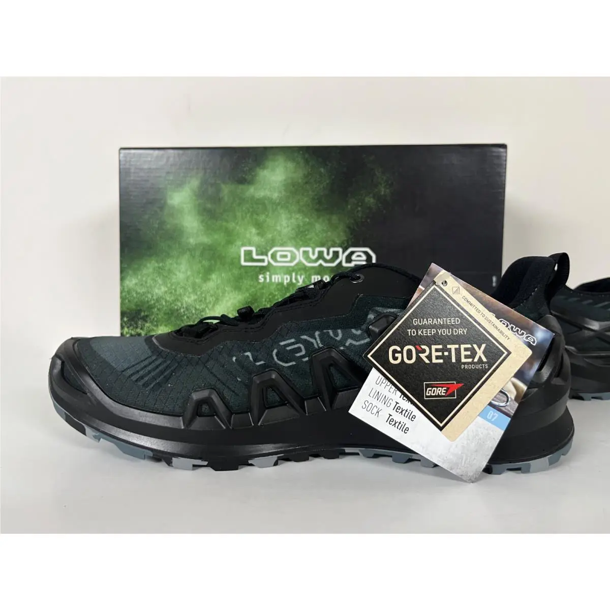 Lowa shoes - LOWA Merger GTX Lo Hiking Boots - 310431 - Black 5