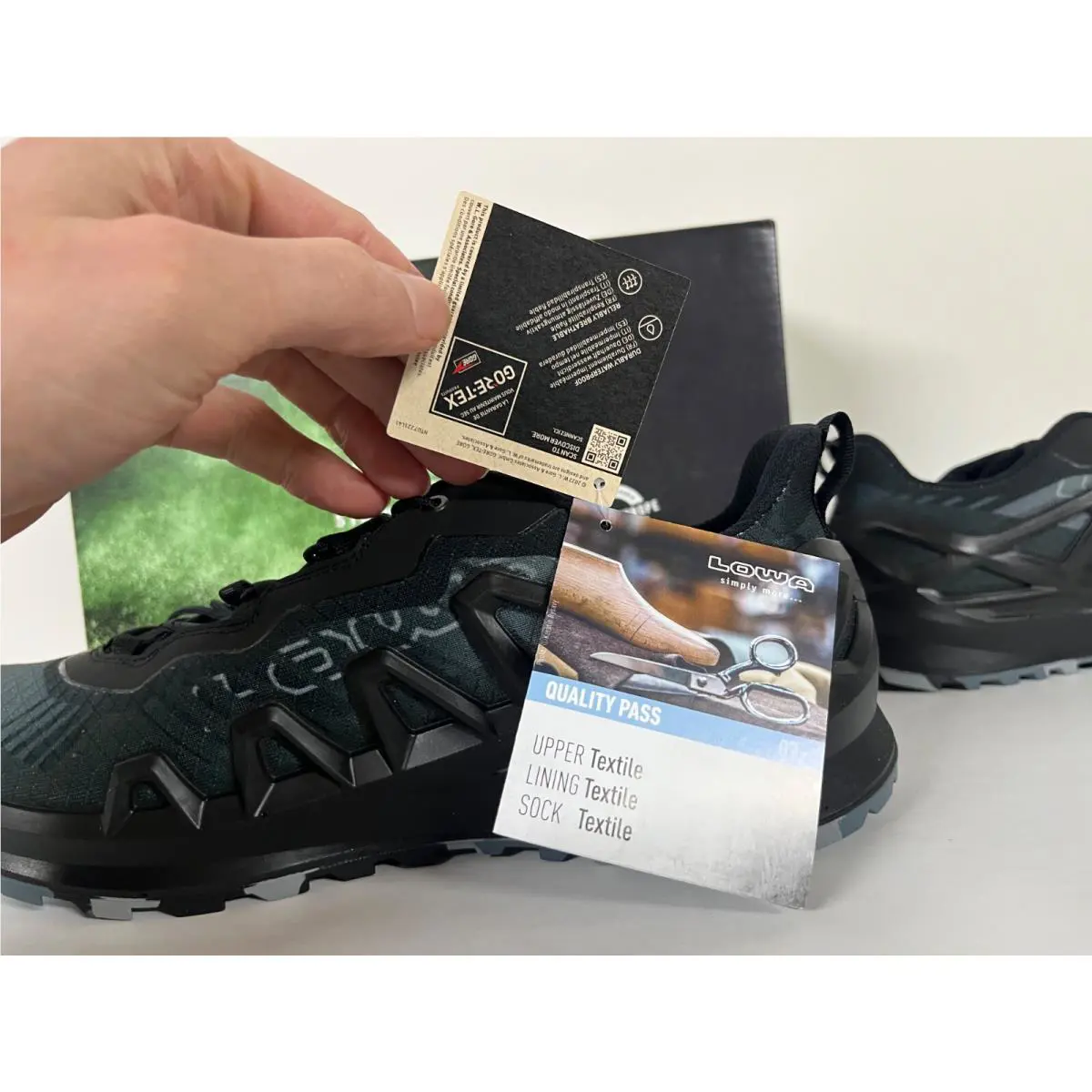 Lowa shoes - LOWA Merger GTX Lo Hiking Boots - 310431 - Black 6