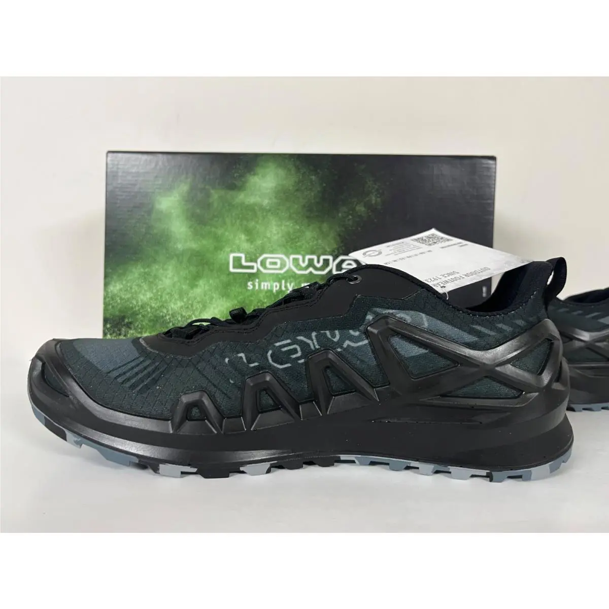 Lowa shoes - LOWA Merger GTX Lo Hiking Boots - 310431 - Black 29
