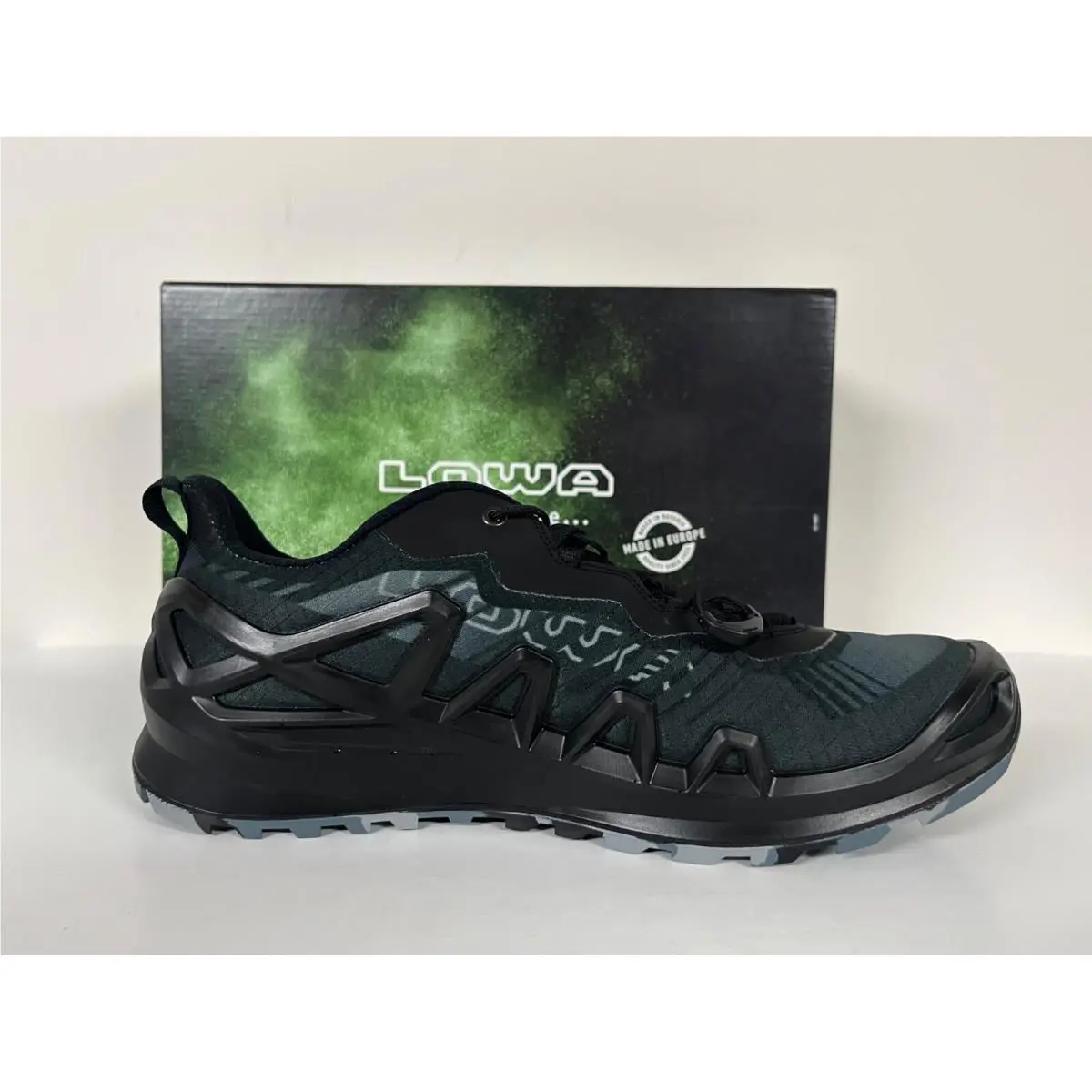 Lowa shoes - LOWA Merger GTX Lo Hiking Boots - 310431 - Black 30