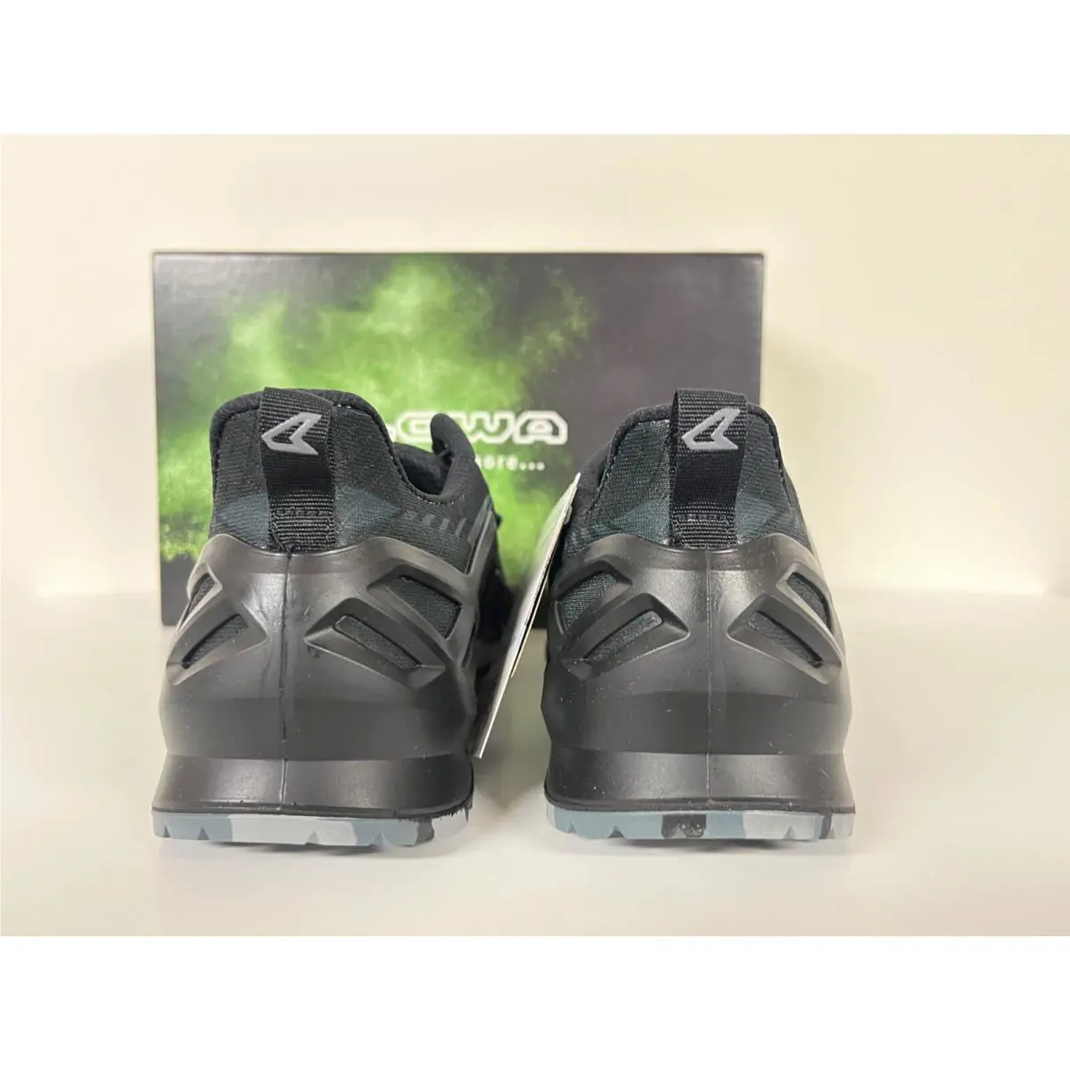 Lowa shoes - LOWA Merger GTX Lo Hiking Boots - 310431 - Black 31