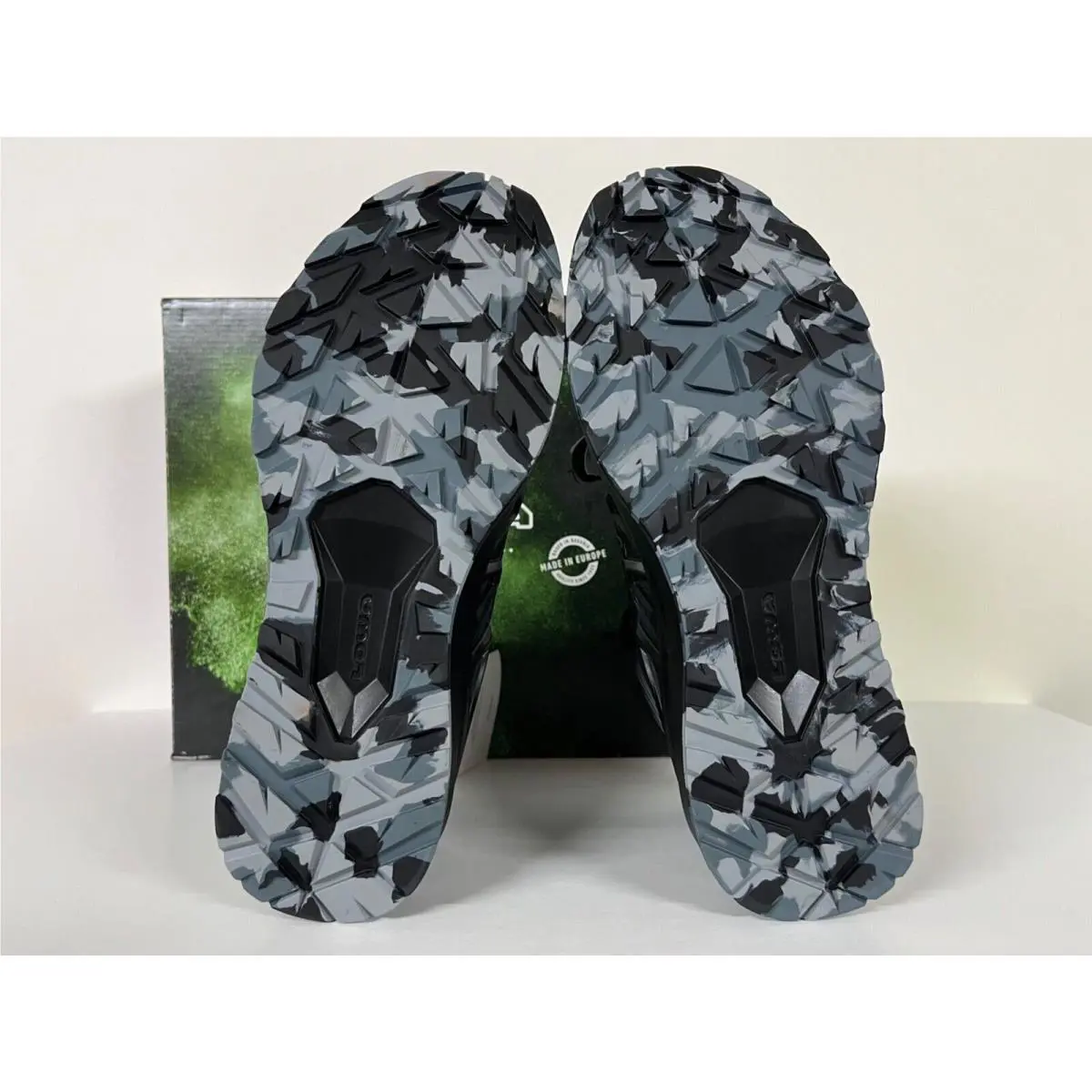 Lowa shoes - LOWA Merger GTX Mid Hiking Boots - 310430 - Black 31