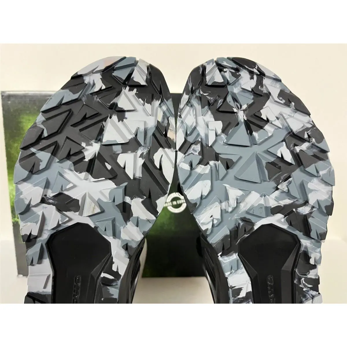 Lowa shoes - LOWA Merger GTX Mid Hiking Boots - 310430 - Black 32