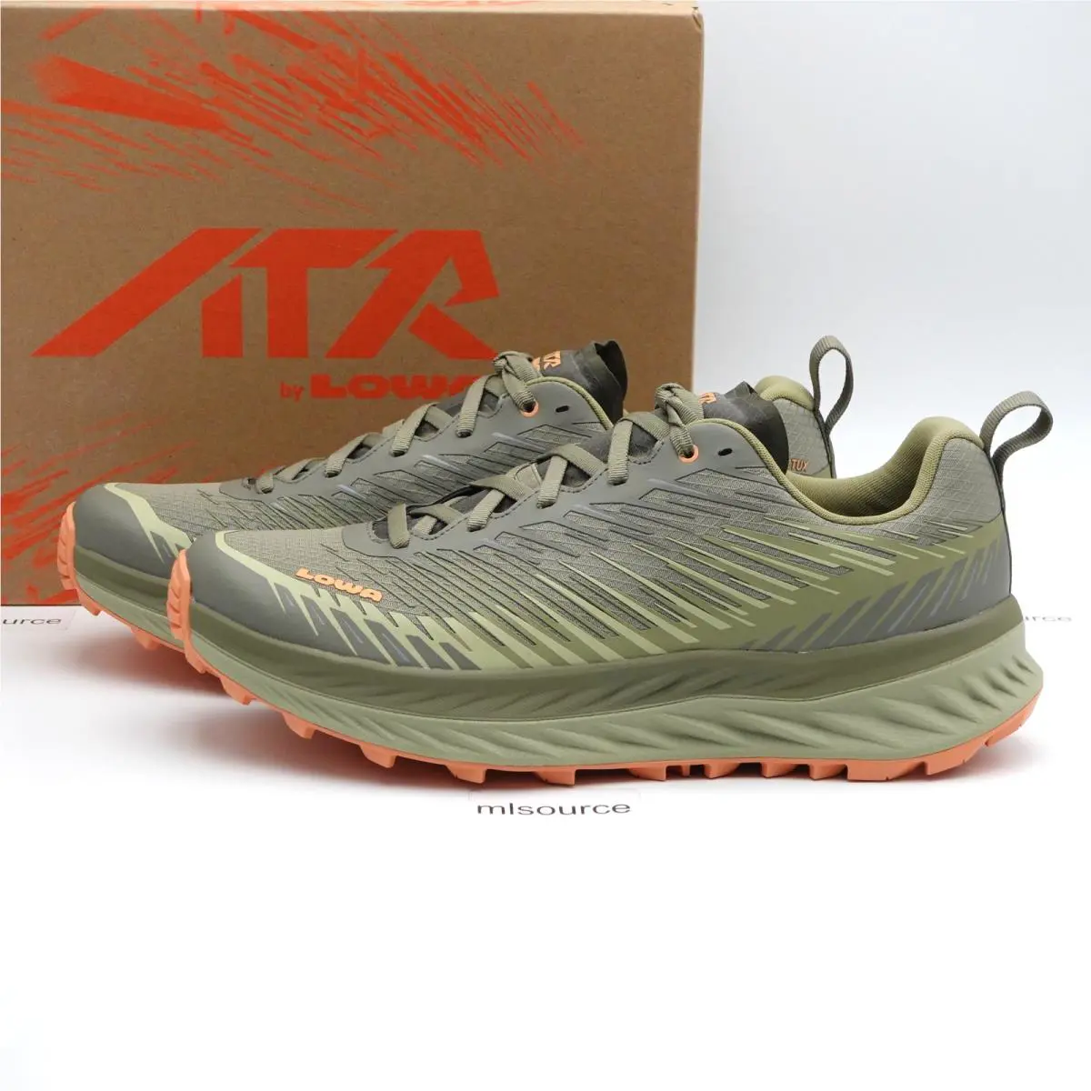 Size 10.5 Women`s / 9.5 Men`s Lowa Fortux Hiking Shoes 320693-7417 Seaweed