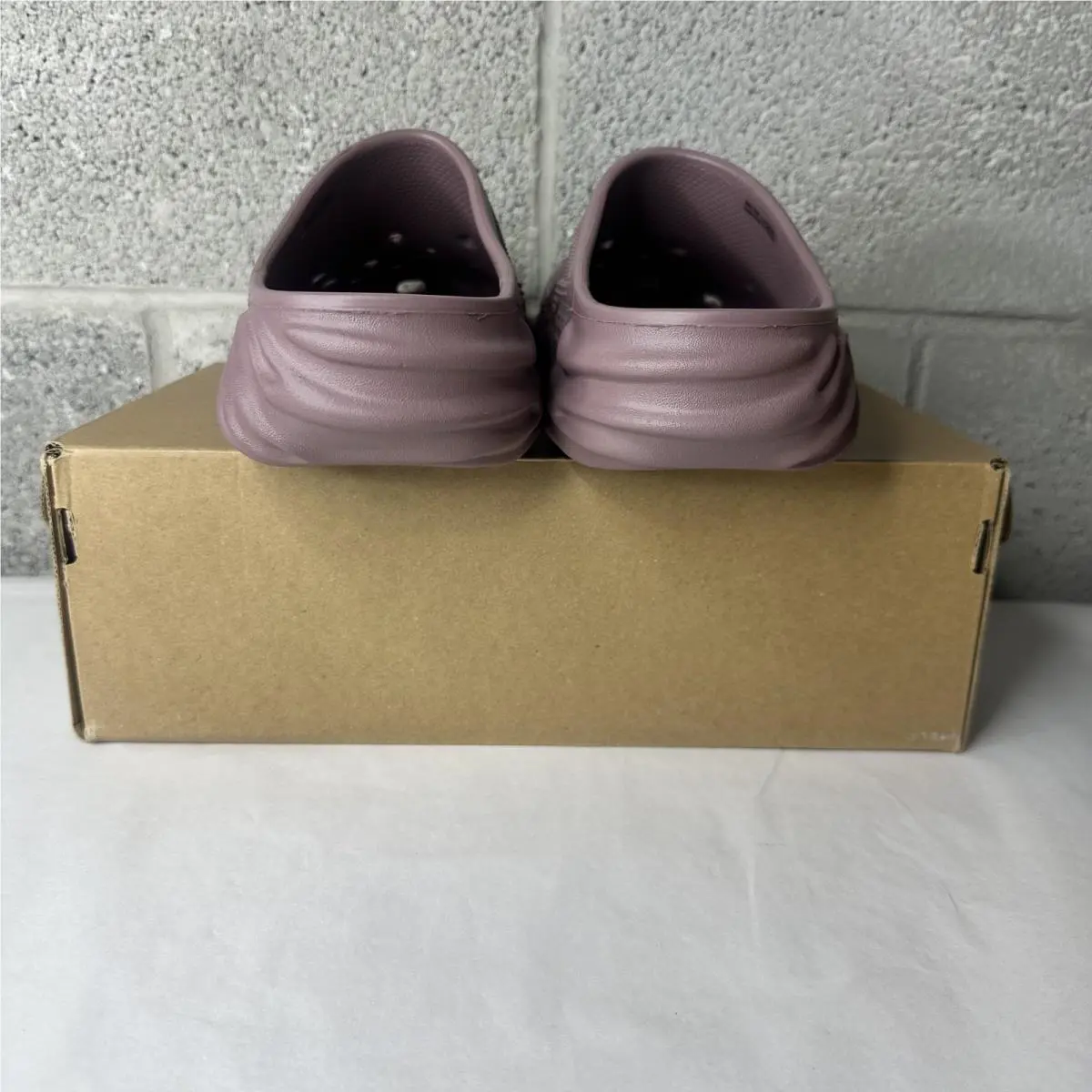 Crocs shoes - Crocs - 210141-5BM - Mochi 2