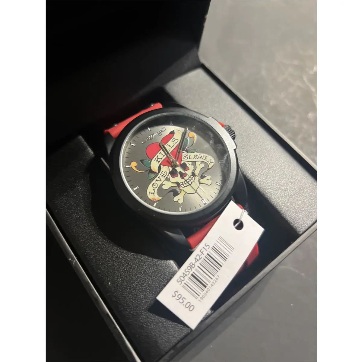 Men s Watch Ed Hardy Love Kills Slowly Skull Theme Wrist Watch Red Silicone Band