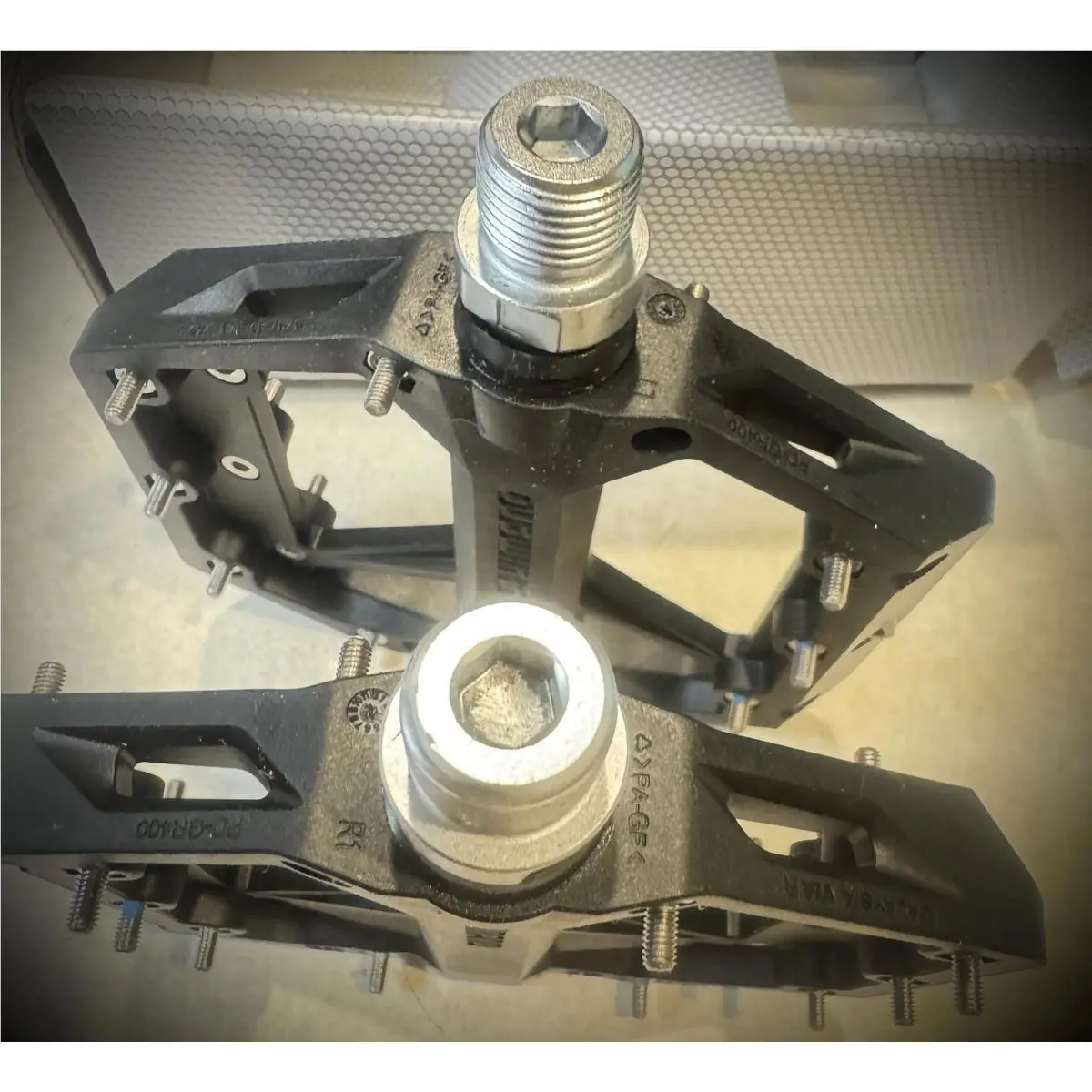 Shimano  - Pd M400 1