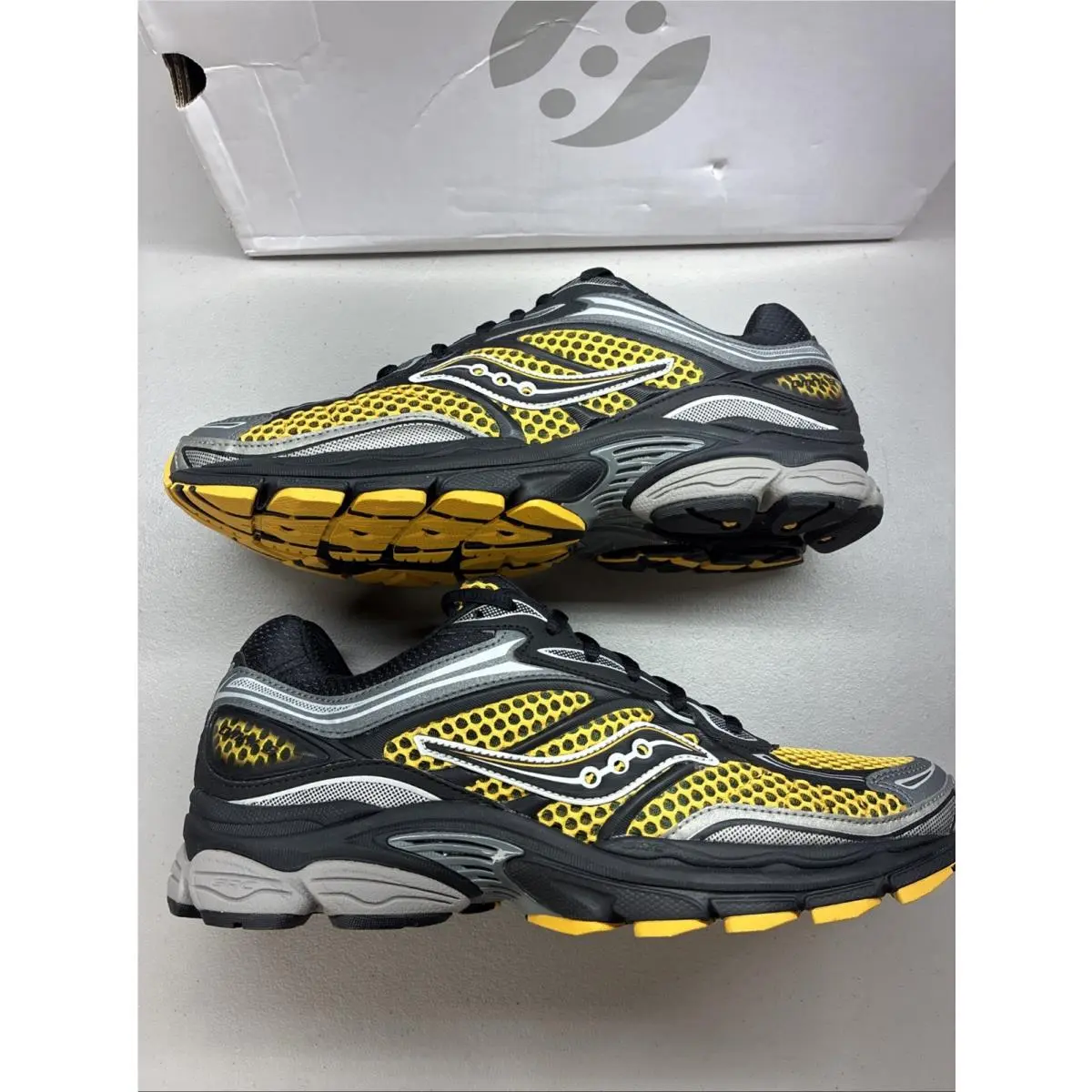 Saucony Progrid Omni 9 Shoes Mens Size 10 Gold Carbon Running Athletic S70739-66