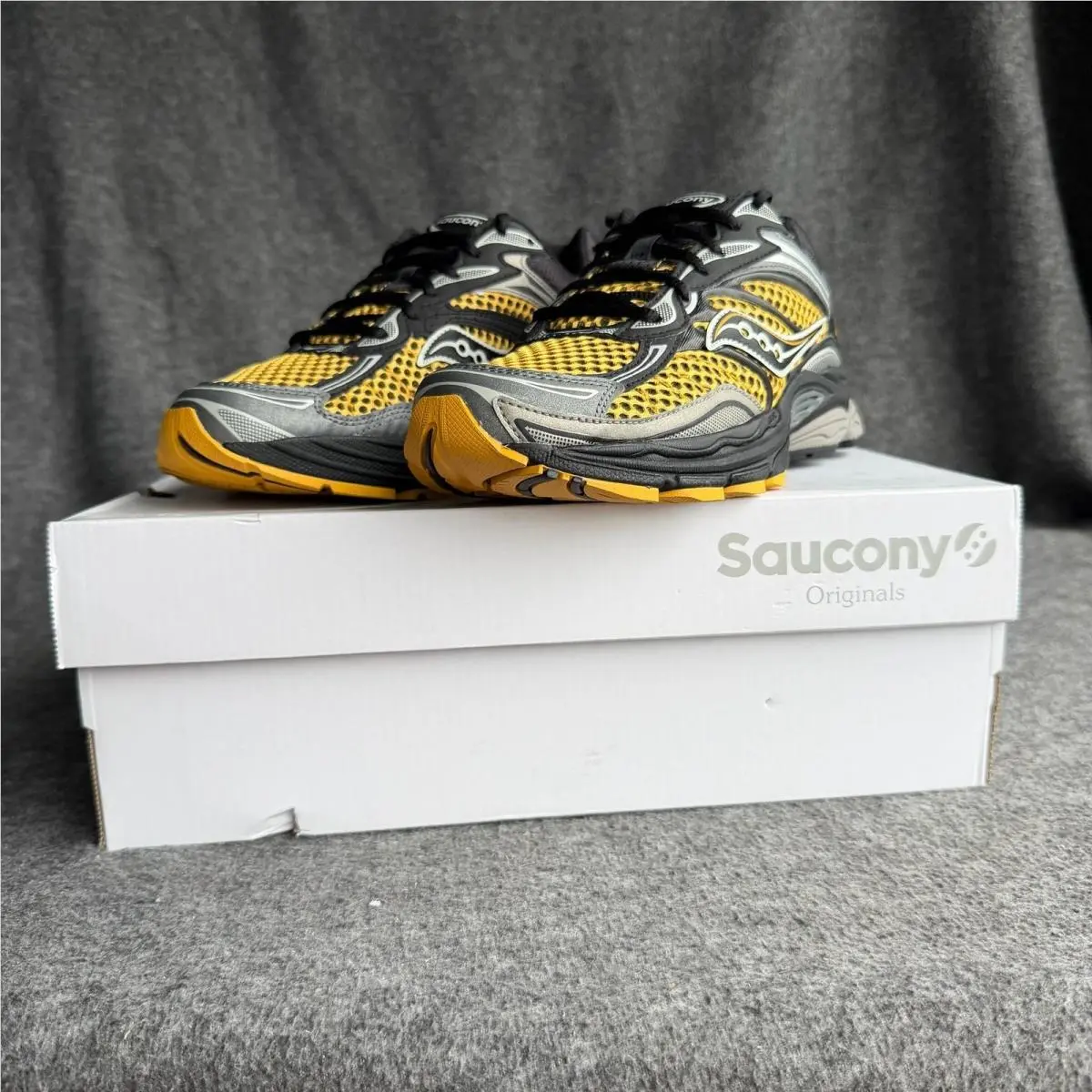 Saucony shoes - Saucony ProGrid Omni 9 - ProGrid Omni - S70739-66 - Gold 1