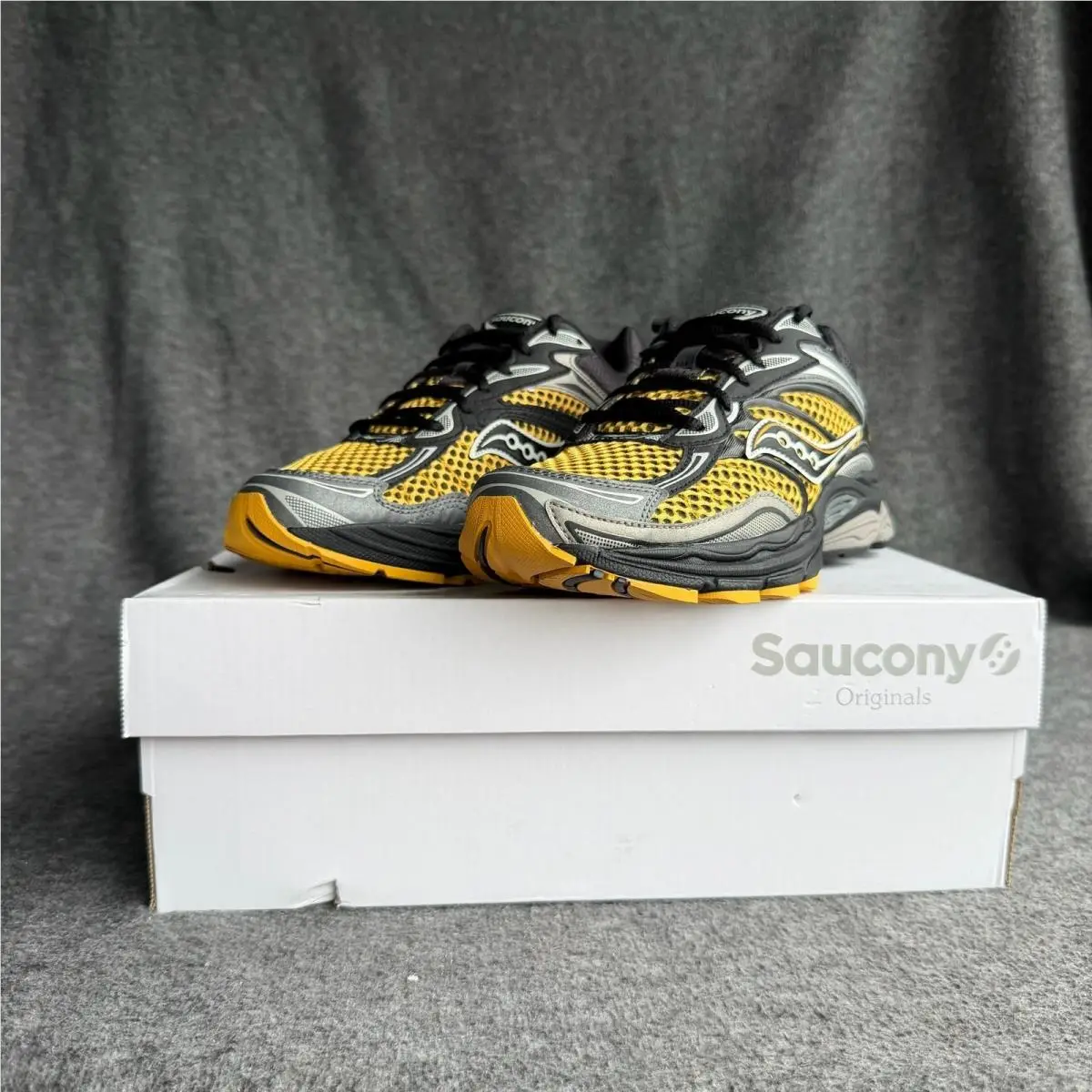 Saucony shoes - Saucony ProGrid Omni 9 - ProGrid Omni - S70739-66 - Gold 2