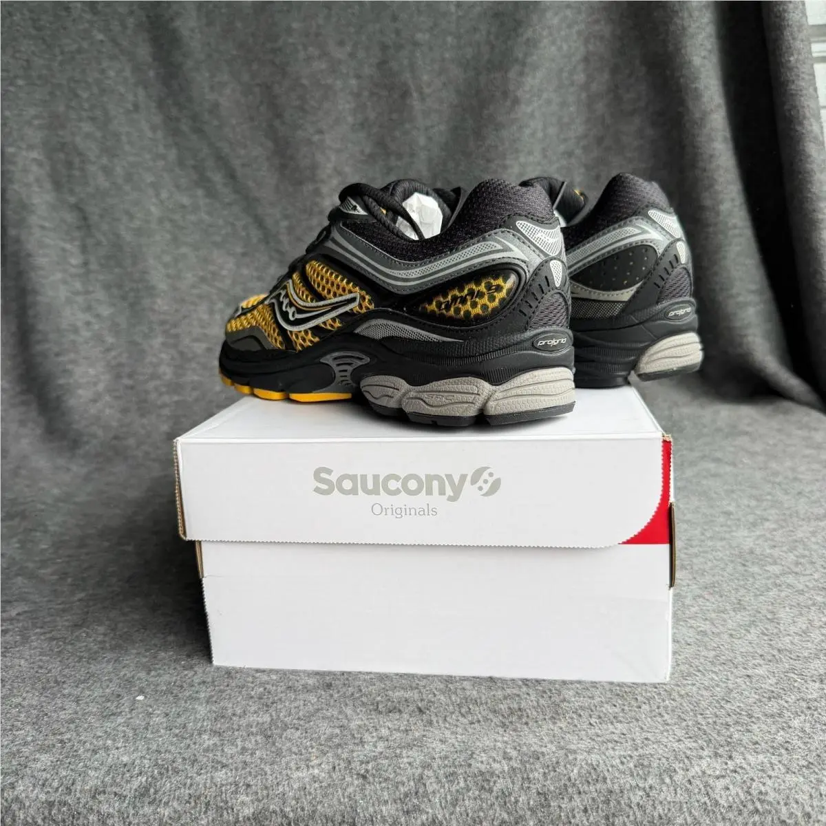 Saucony shoes - Saucony ProGrid Omni 9 - ProGrid Omni - S70739-66 - Gold 3