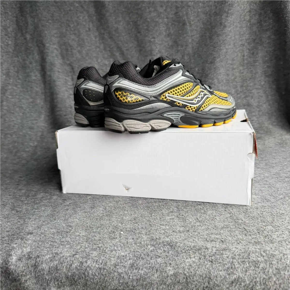 Saucony shoes - Saucony ProGrid Omni 9 - ProGrid Omni - S70739-66 - Gold 4