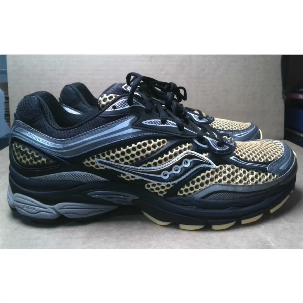 Size 11.5 - Saucony Progrid Omni 9 Black Gold