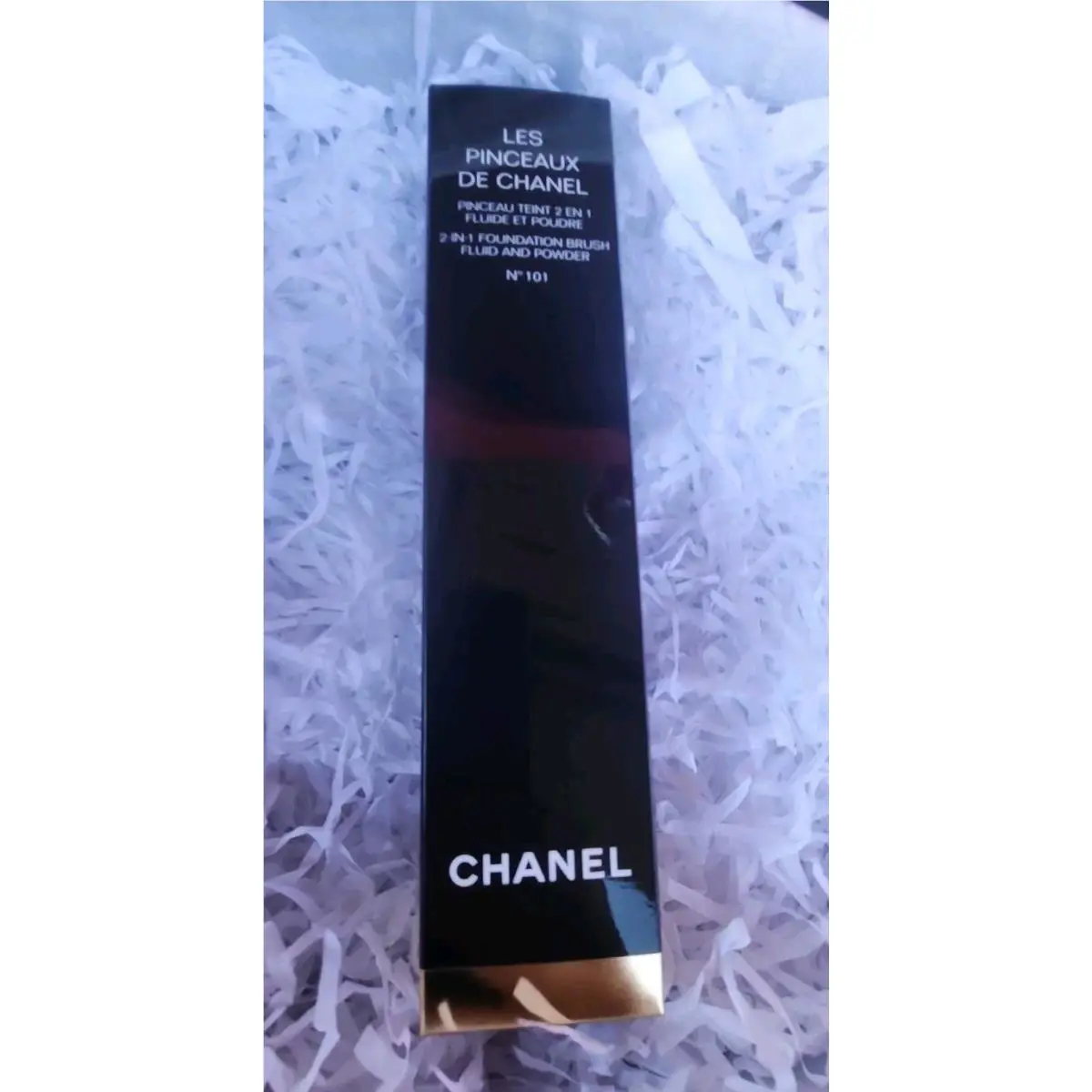 Chanel 2-in-1 Foundation Brush Fluid and Powder N°101 Les Pinceaux +chanel Cover