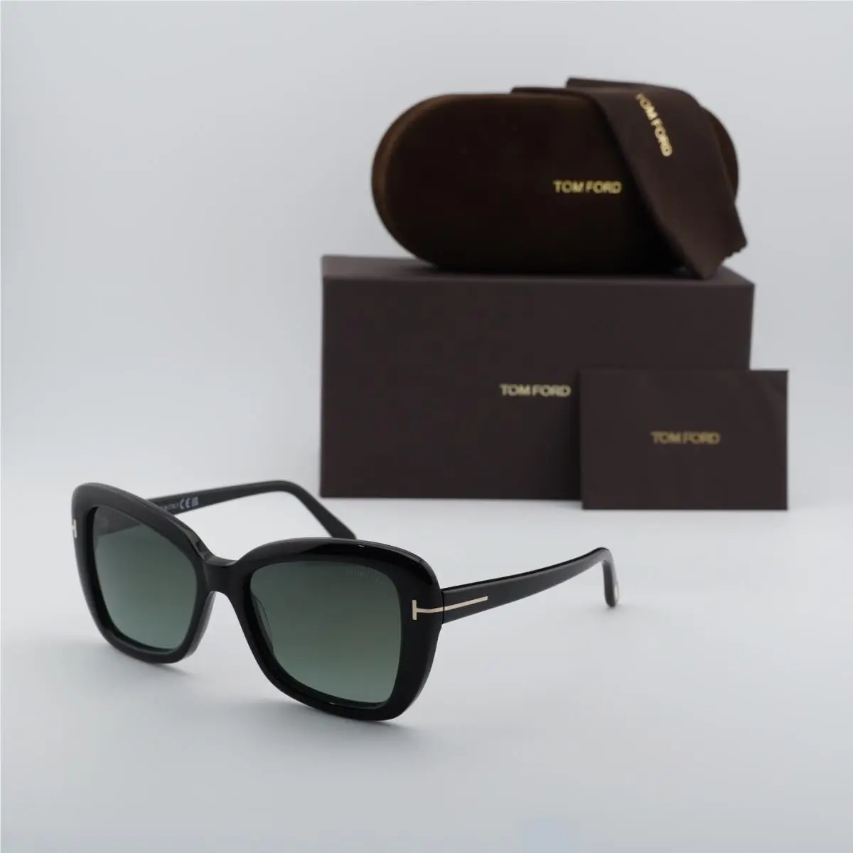 FT1008 01B Shiny Black/smoke Gradient 55-17-140 Sunglasses by Tom Ford