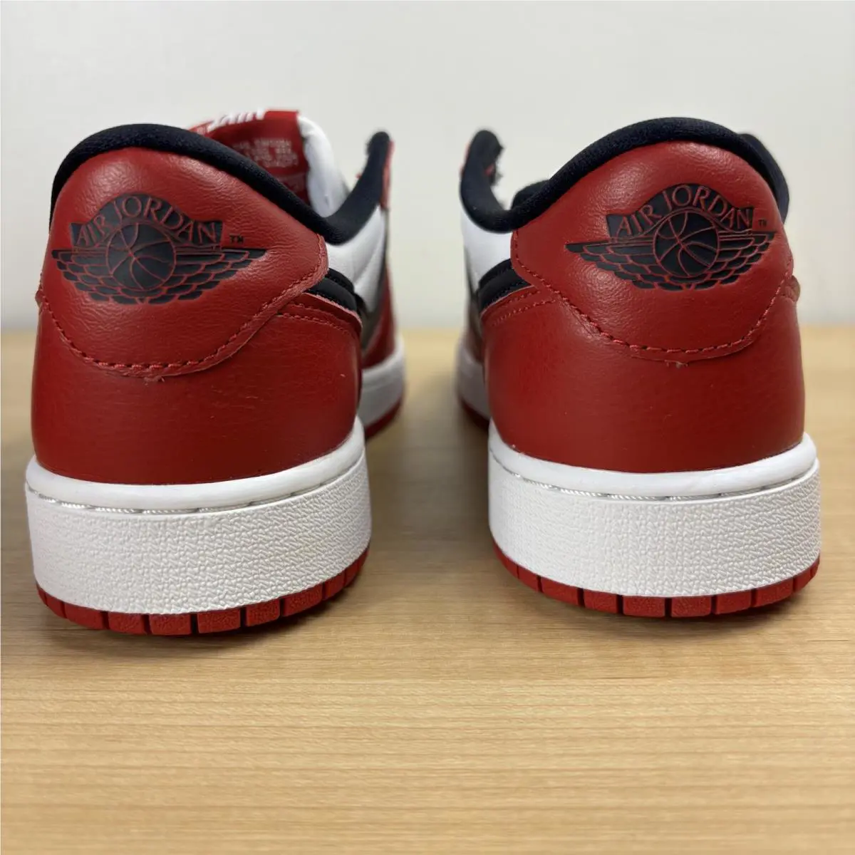 Nike shoes - Air Jordan 1 - Air - HQ6998-600 - Red 3