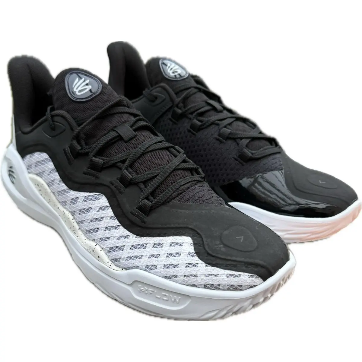 Under Armour shoes - UNDER ARMOUR CURRY 11 - CURRY - 3027637-104 - White 9