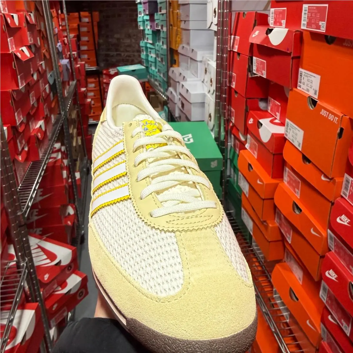 Adidas shoes - adidas SL72 W - JH7279 - Yellow 7
