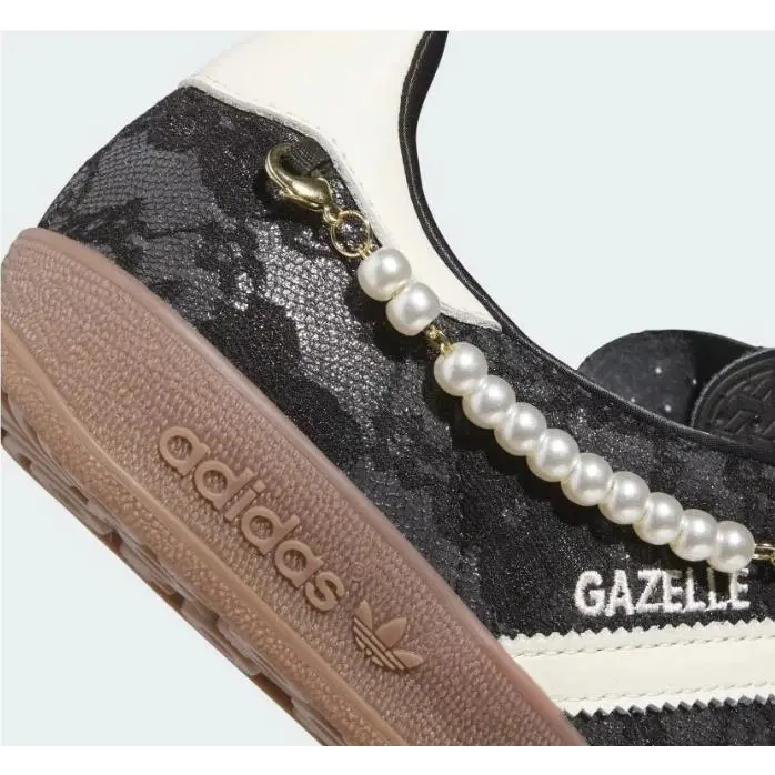 Adidas shoes - adidas Gazelle - Gazelle - HQ2624 - Black 8