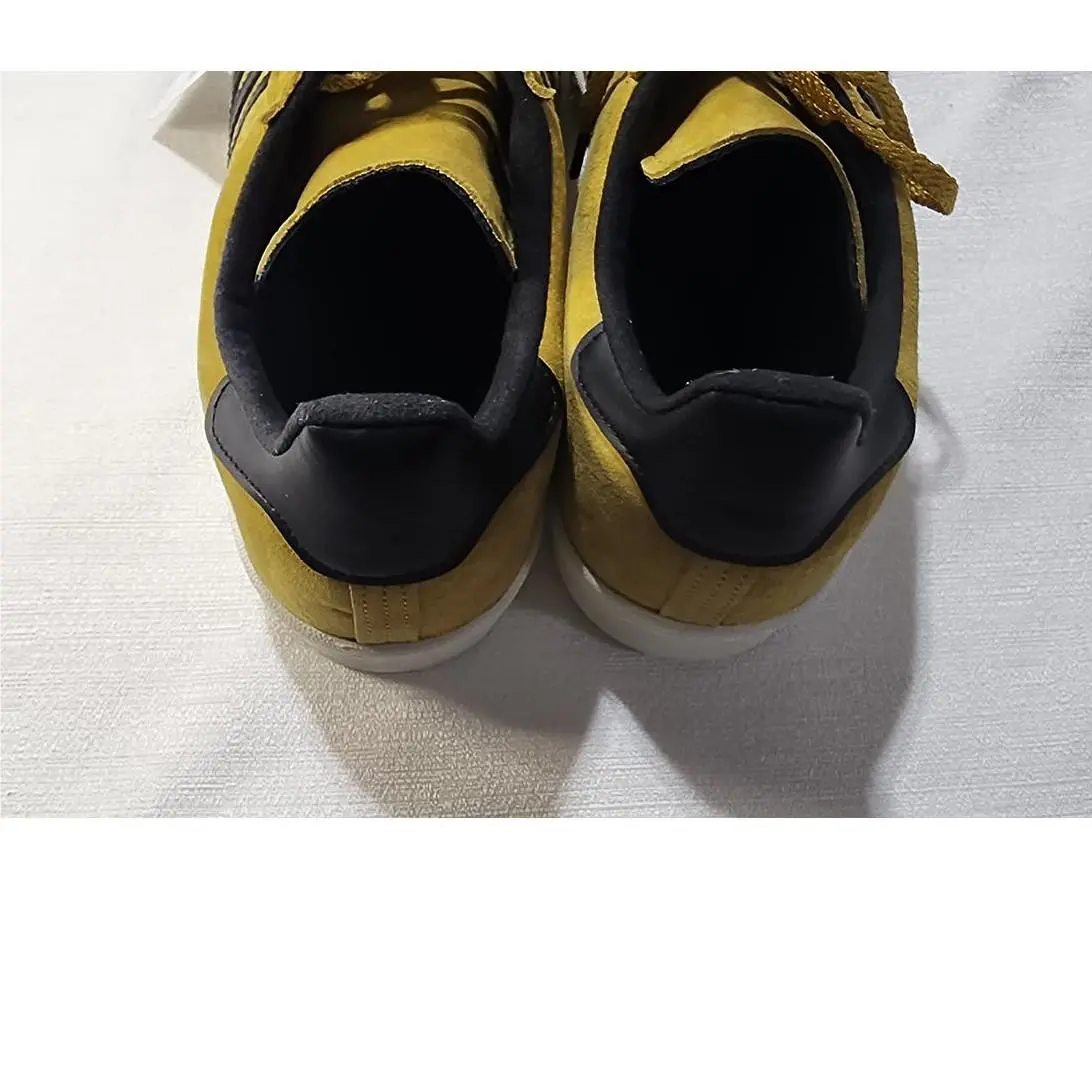 Adidas shoes - Gold 3