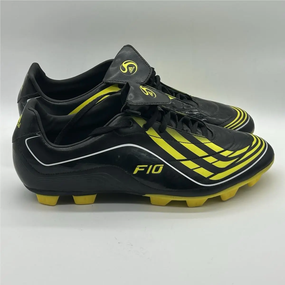 Adidas shoes - Black/Yellow 2