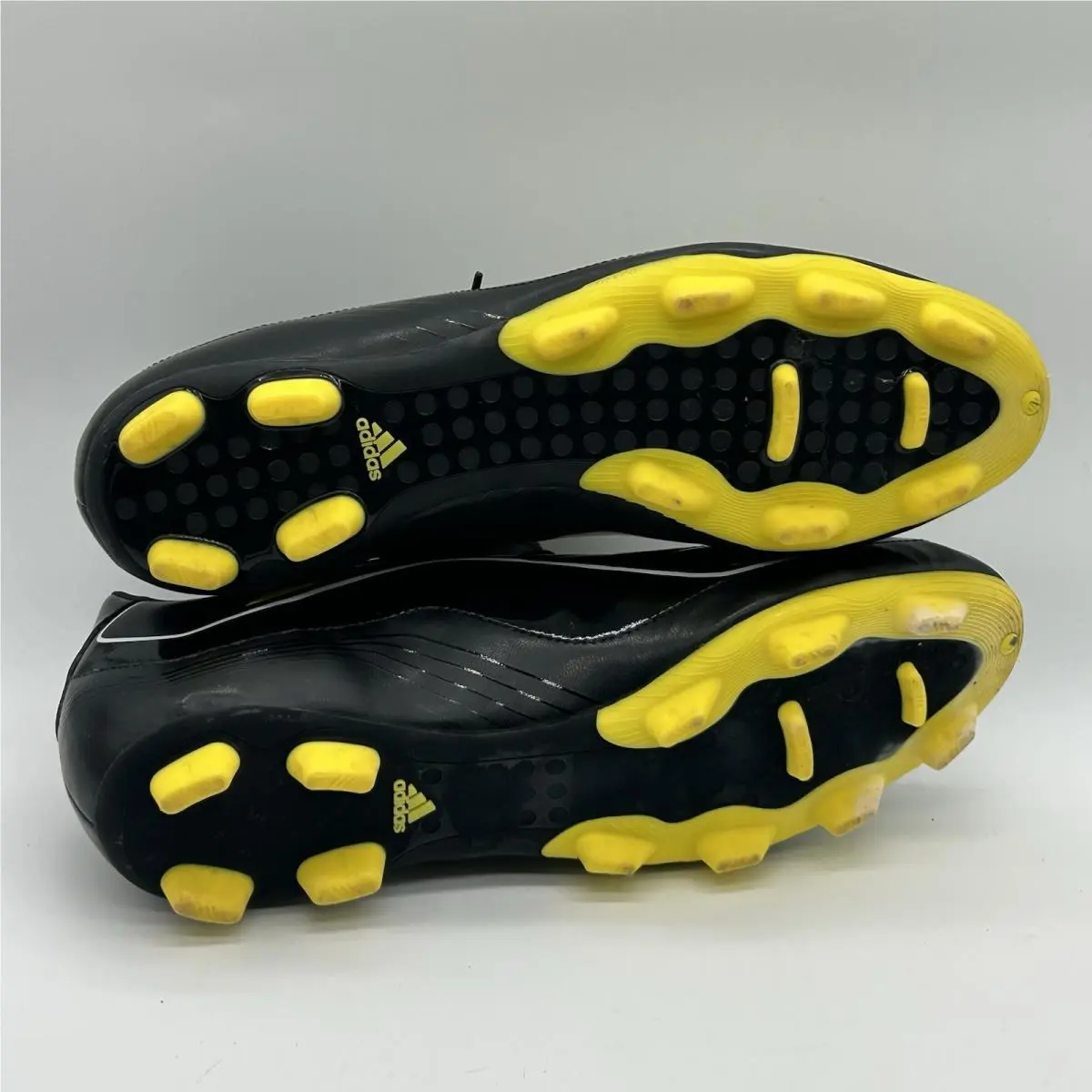 Adidas shoes - Black/Yellow 4