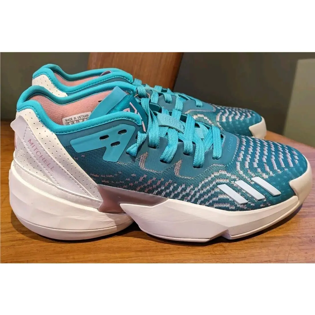 Adidas shoes - Adidas DON Issue 4J - DON Issue - HQ3448 - Pantone/Taupe Metallic 0