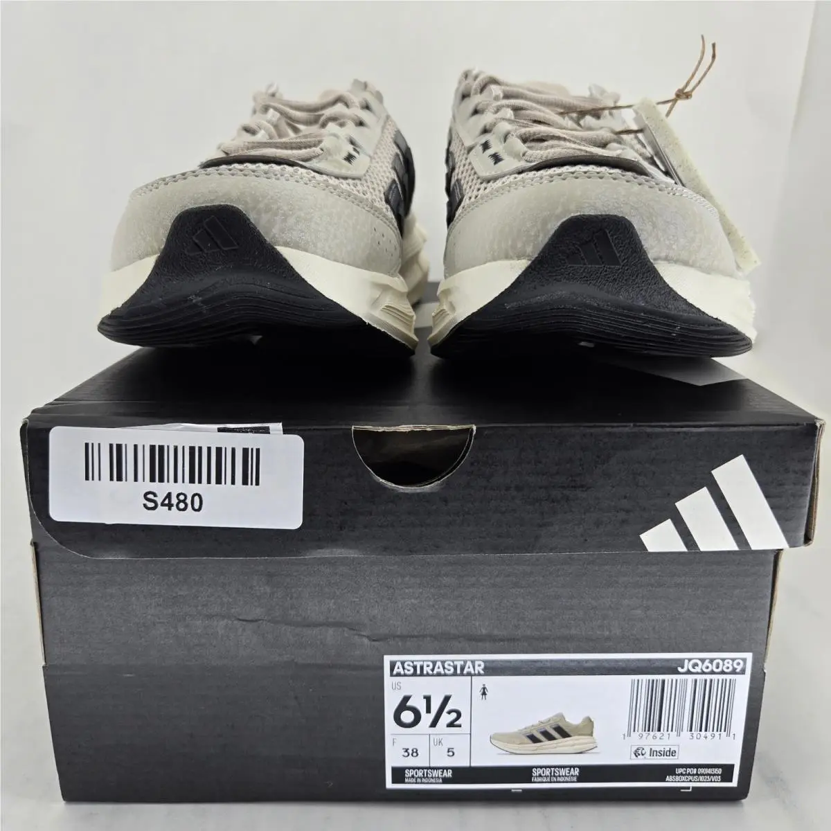 Adidas shoes - adidas Astrastar - Astrastar - JQ6089 - Gray 1