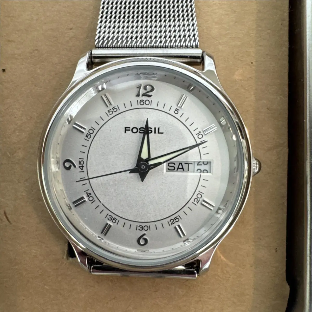 Fossil Women`s Watch Beautiful Delicate Silver Color
