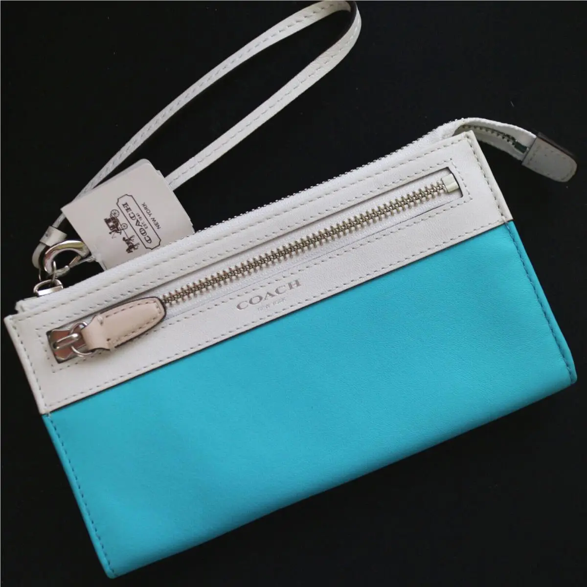 Coach Legacy Leather Dutone Blue/white Zippy Convertible Wallet Wristlet