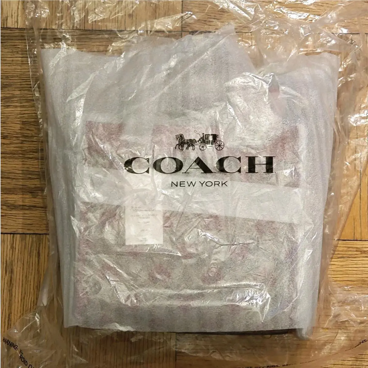 Coach Field Tote 22 Signature Canvas Heart Print Never Unpacked